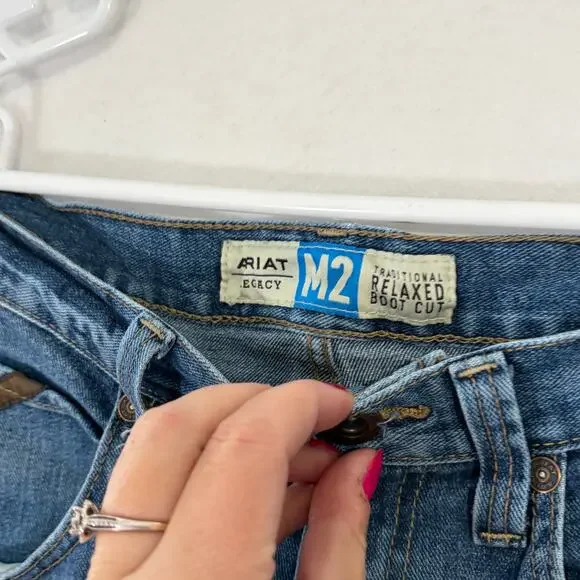 Ariat Traditional Relaxed Bootcut Denim Blue Jeans Mens 30x34 Brandon Legacy M2 - Picture 8 of 12